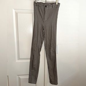 Beige plaid skinny pants